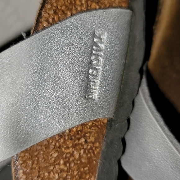Birkenstock silver 100% leather upper adjustable straps  child sz 32 - Picture 3 of 8